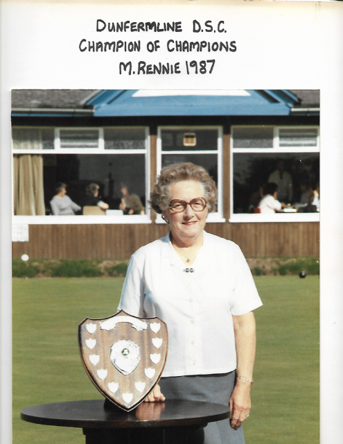 DDSC Champion of Champions 1987 Mrs Mary Rennie